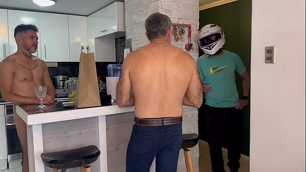Image SEXO A TRES DOTADOS