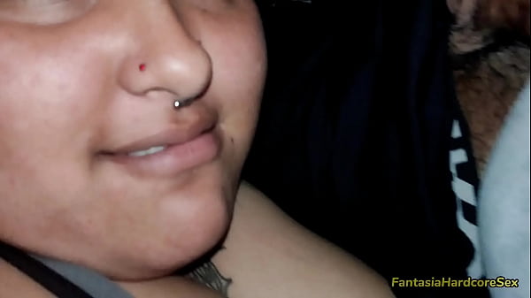 Image Viendo porno en tiktok con mi hijastra y me calente al ver sus enormes tetas. tuve que usarlas para sacar leche de mi pija