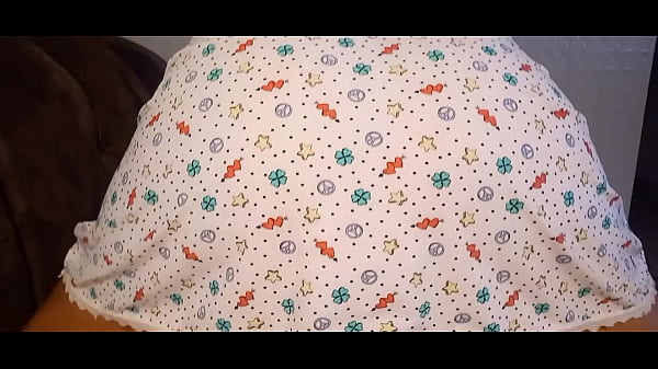 Image Novinha de camisola e sem calcinha s&oacute_ para me provocar