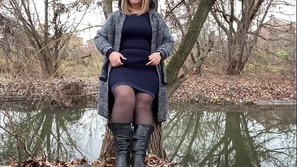Image Masturbating mother-in-law looks sexy
