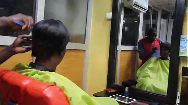 Image Salvador Gomez one of the best porn actors on the African scene decides to fuck the young Ugandan Latifa in the middle of a massage session in a beauty salon it's great this work session let's admire