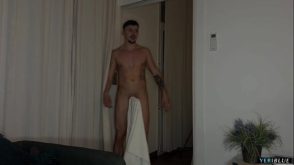Image mi compa&ntilde_era de piso pide que la folle bien duro
