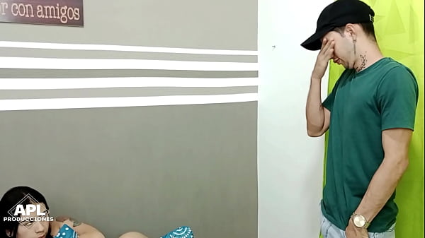 Image Miren lo que hace la cachonda de mi hermanastra cada vez que esta sola en su cuarto - Parte 1