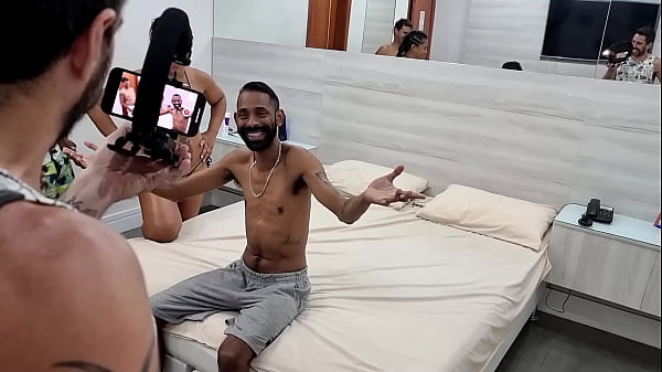 Image Bastidores da primeira vez no porno da milf casada Sisi Caprinha dando muito cu e fazendo muita DP