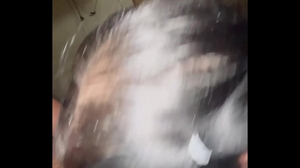 Image Mamada de Bola Termina en Pizada de cabeza y nalgas sexo brusco