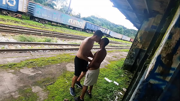 Image FLAGRADOS PELOS FUNCIONARIOS DA FERROVIA