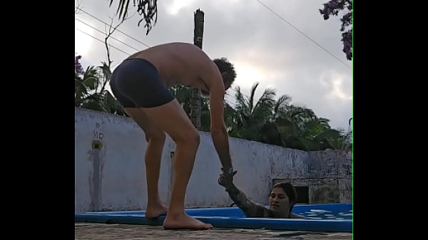 Image Eu sinto um tes&atilde_o imenso na minha patroa, ainda vou come essa puta