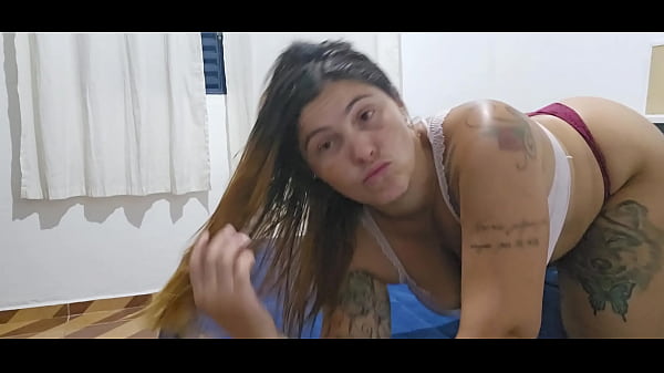 Image O corno n&atilde_o liga que a esposa de a Buceta pro bairro inteiro desde que ela chupe gostoso o pau dele tamb&eacute_m