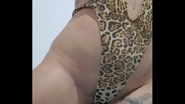 Image T&ocirc_ com muito tes&atilde_o vem aqui goza nos meus peitos e axilas