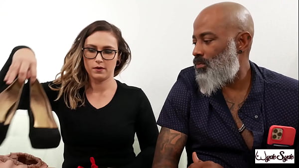 Image Interracial! Shaundam Cums On PAWG Red August's Plump Pussy!