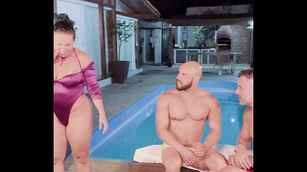 Image DP com 2 machos, levei piroca no cu e na buceta ao mesmo tempo