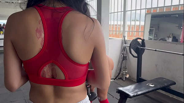 Image I do my exercise routine without clothes and in the company of a transgender girl - MAY HERNANDEZ