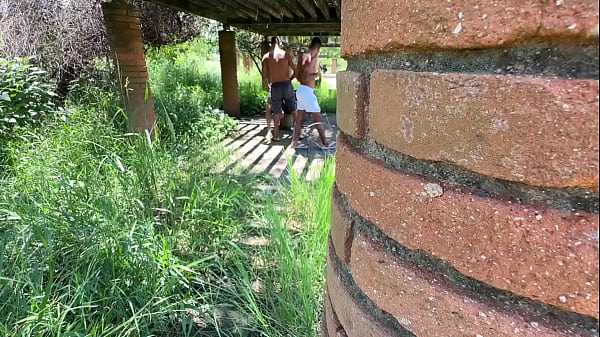 Image Maior putaria no meio do parque, orgia BAREBACK.