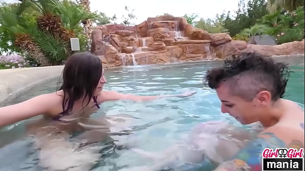 Image Lesbian PAWGS Shelby Paris & Nikki Sequoia Have Fun In The Pool!