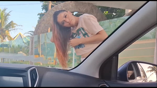 Image Masturba&ccedil_ao arriscada dentro do carro em publico para gostosa!