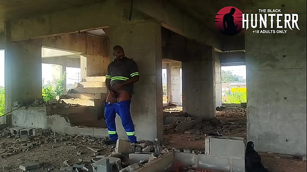 Image Tava com tes&atilde_o bati uma na obra e gozei na minha bota chulezenta
