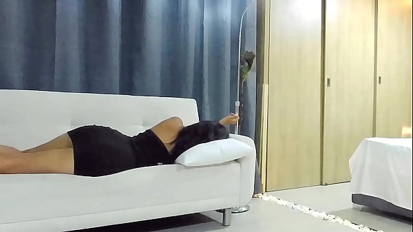 Image Preciosa nalgona con vestido negro cogemos en el sillon-Clip