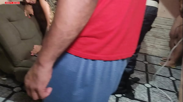 Image MIM VESTIR DE POLICIAL E CHAMEI MEUS AMIGOS PRA FILMAR E VER EU FUDENDO UMA GOSTOSA