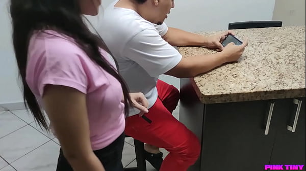 Image Mi Hijastra Queria Jugar Sentada en mis Piernas