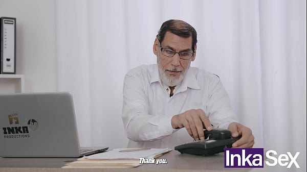 Image Joven Argentina culona seduce a su Jefe mientras el hijastro la espia y se la folla.