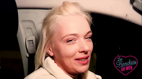 Image Oletsha, blonde incroyable, est folle de bite