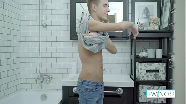 Image William's Hot Shower! Jerking Himself In The Bathroom!