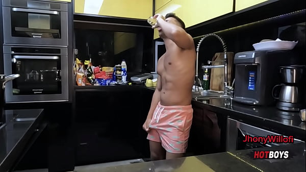 Image PRIMO HETERO BATENDO UMA E RESOLVI ALIVIAR ELE