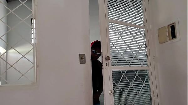 Image Novinho tarado , espiando a Tiffany Montavani ele ,resolveu socar o seu p&ecirc_nis BBC e a arrombou sua buceta
