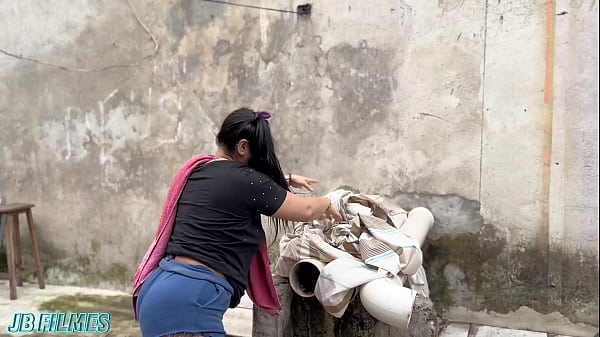 Image AIII CARALHO ME FODE QUE MEU MARIDO SAIU PRA CATAR LATINHA