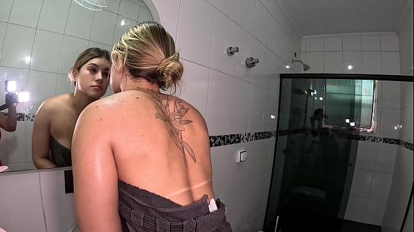 Image Gabily Castro chega a mans&atilde_o para aprontar com Binho Ted