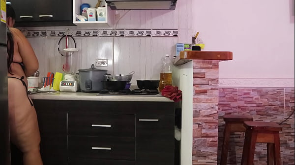 Image follada en la cosina con la madrastra sexo muy caliente