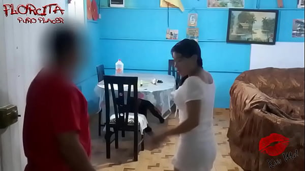 Image Mi tio llego con una botella de vino , y me embarra mi cara con su leche