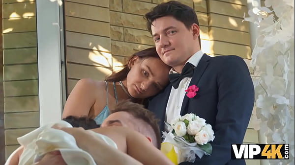 Image VIP4K. Bride was having a wild sex with a toastmaster while the Groom was watching