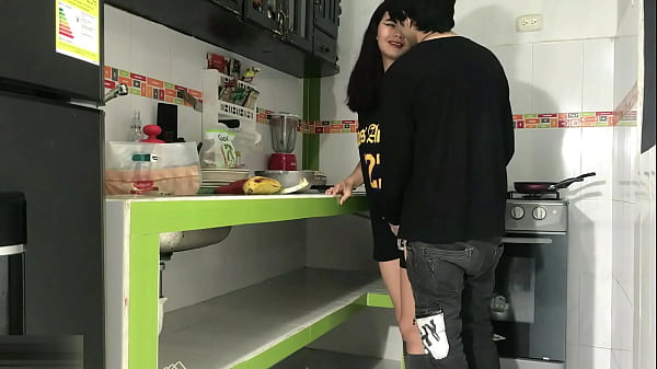 Image Mi hermanastro entra a mi habitaci&oacute_n y me folla el co&ntilde_o, se corre en mis nalgas