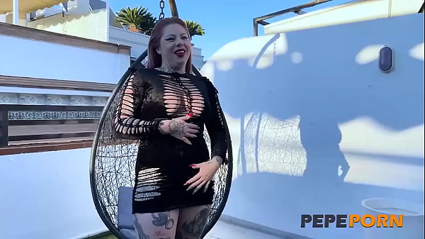 Image Angie Babydoll, Mature with doll face and chocolate encruster