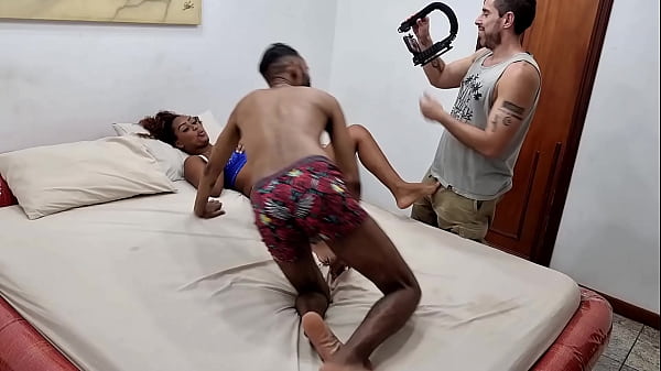 Image Bastidores da primeira vez no porno da safada Morena Carioca dando ate cu e ganhando leite na cara