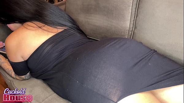Image Essa gordinha casada adora trepar com v&aacute_rios caras na presen&ccedil_a do marido corno