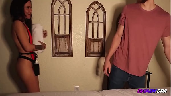 Image I get Sensual Blowjob During my Massage - Shady Spa