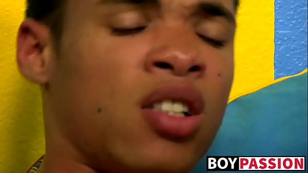 Image White twink gets the best blowjob from his black friend