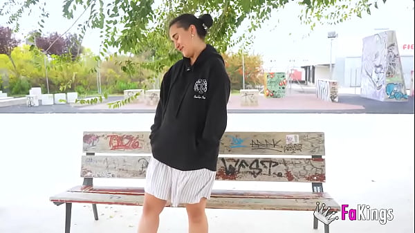 Image The TEEN Sofia Jimenez wants to meet the fashion cock of Damian Tulaman