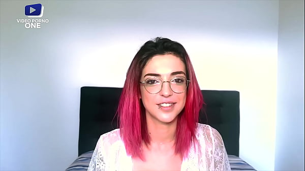 Image Leila une jeune &eacute_tudiante se faite d&eacute_monter sa petite chatte ! Et elle aime vraiment &ccedil_a !