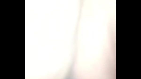 Image Encuentro a mi suegra desnuda cuando mi novia no est&aacute_ en casa y termino follandome a la mama de mi novia