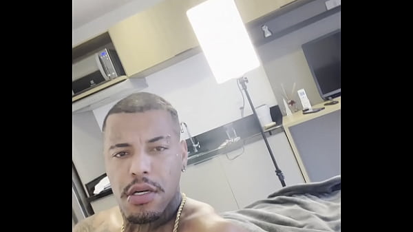 Image Hetero deixa namorada em casa para fuder cu de macho