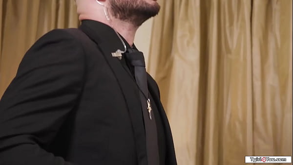 Image Bodyguard supervising his shemale boss while shes sucked off