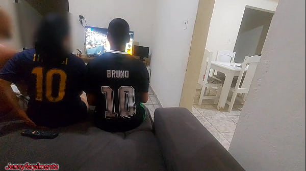 Image tive que fazer sexo com amigo do meu marido por causa de uma aposta, mas fiquei com tes&atilde_o e acabei fazendo DP com os dois