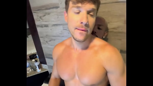 Image DOIS NEGOES DOTADOS FUDENDO LOIRINHO NO MOTEL