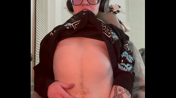 Image FTM Plays with his boypussy