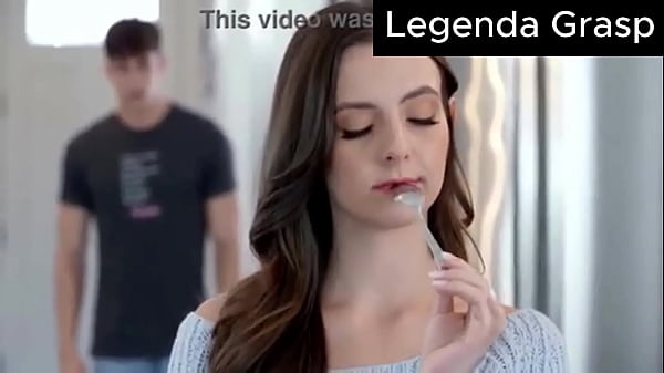 Image Meia-Irm&atilde_ provoca o irmao estudando Legendado. Se quiser que legende algum video deixe nos comentarios.