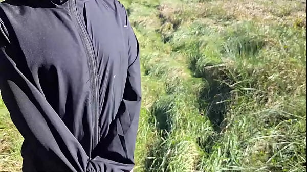 Image Took my Stepsister Outdoors She Gave me a Blowjob and I filled her Tongue with Cum