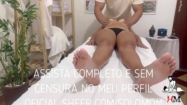 Image CAIU NA NET novinha de BH Gozando com dedo no cuzinho e liberando a buceta na massagem